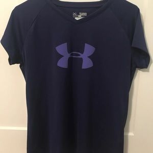 Under Armour top